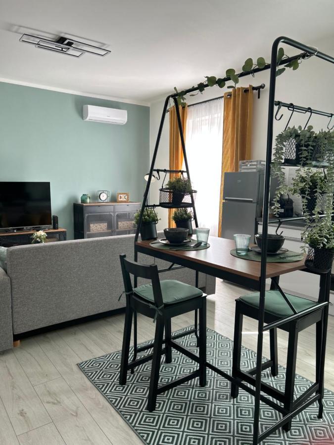 Sophie'S Urban Nest Apartment Miskolc Exterior photo